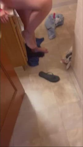 Quickie With Mom While Dad is Outside