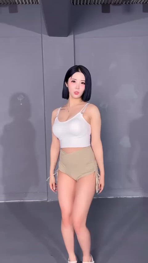asia asian dance dancing korean seducing seduction sensual sexy kpop dat-gap gif