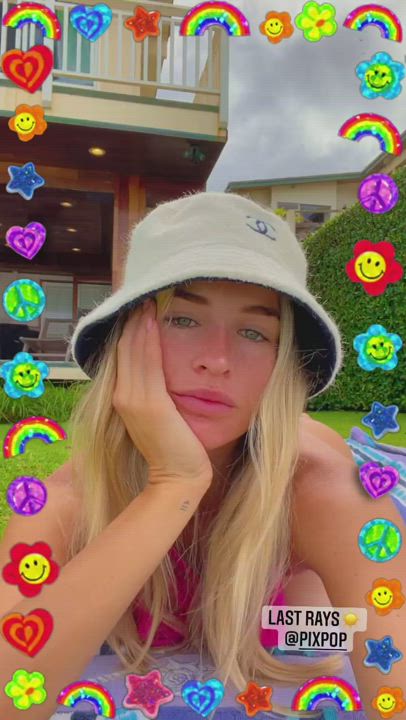 Australian Model Selfie gif