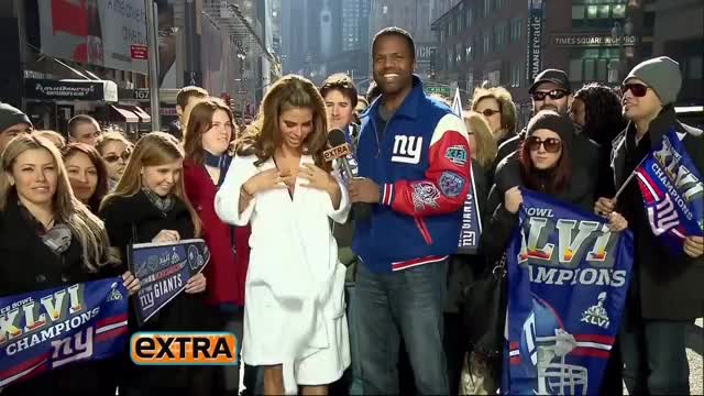 Maria Menounos - Bikini