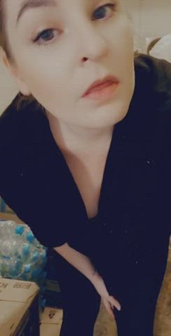 (f) when I'm bored at work and just want to play... 😣
