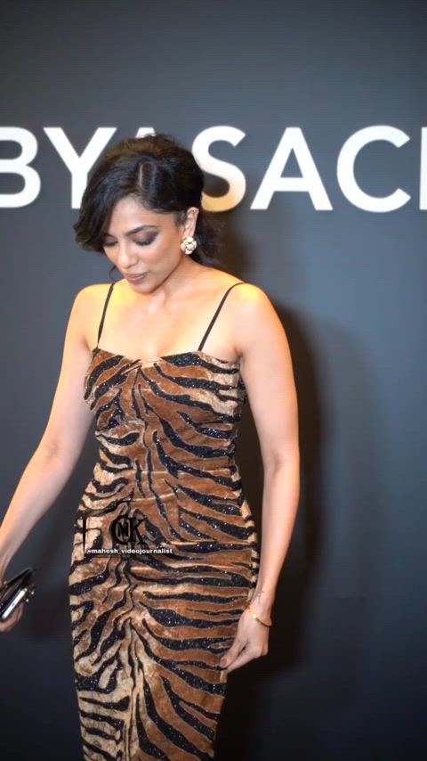 bollywood celebrity indian indian-babes gif