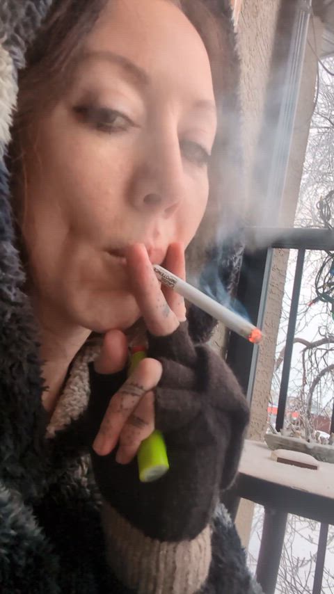 amateur petite smoking gif