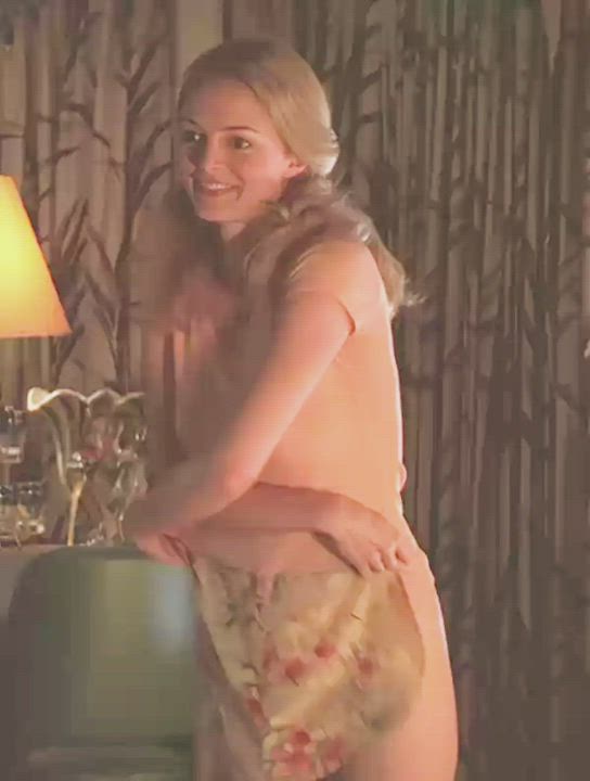 Hairy Pussy Heather Graham Strip gif