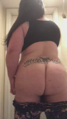 Nothing like some good ass grabbing to end the weekend! 👻boyboo007 [buyers only]