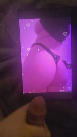 Emptying a massive load on her perfect ass
