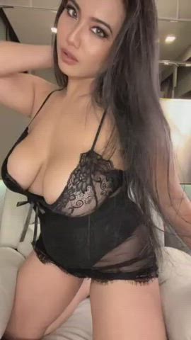 having big boobs is fun do you agree (OC)