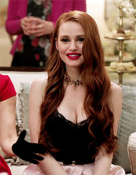 Madelaine Petsch 