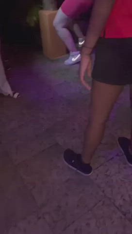 The dress I was wearing for last night's party was a bit short 😜