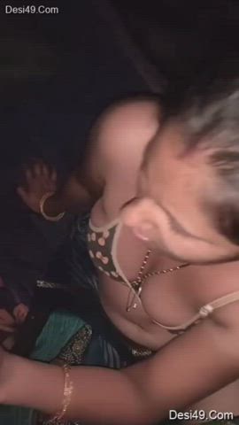 Desi bhabhi doing blowjob video