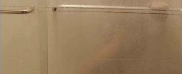 Yvonne Strahovski nude @ http://hqcelebpics.blogspot.com/