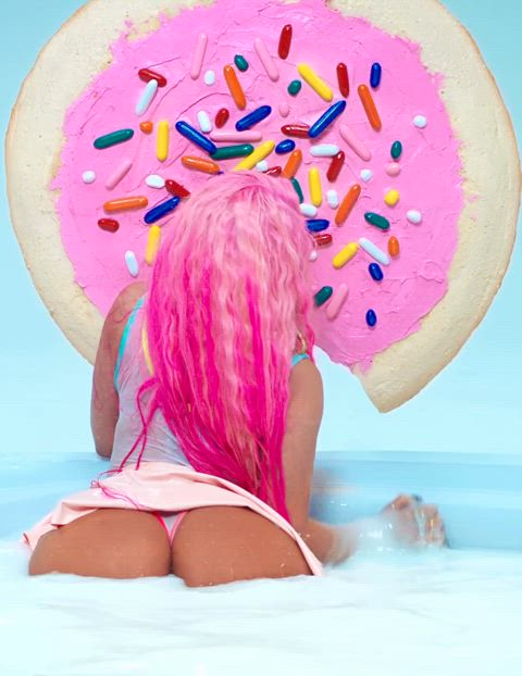 big ass milk nicki minaj thick-booty gif
