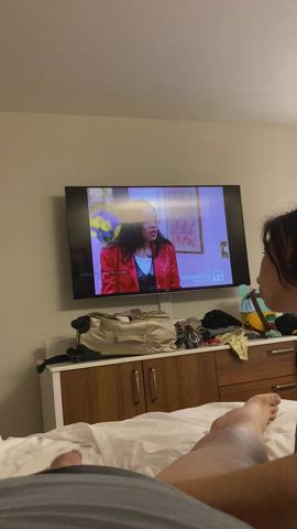 Giving my fatboi a quick handjob while watching fresh prince