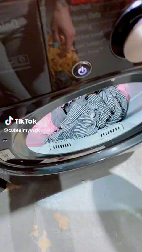 boobs flashing nipples nipslip tiktok r/tiktits gif