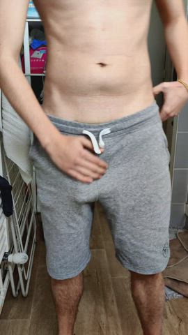 Throat bullier