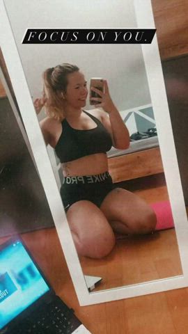 😘