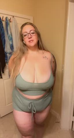 bbbw bbw chubby nsfw natural tits gif