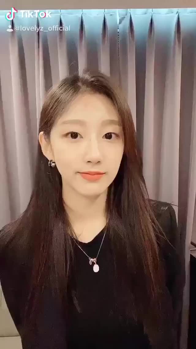 798. Lovelyz - Yein