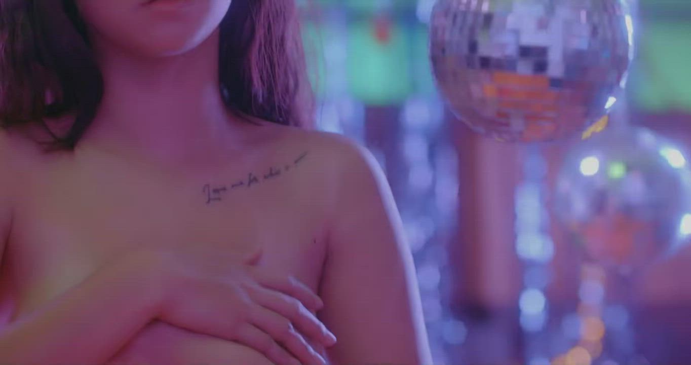 AJ Raval in Crush Kong Curly (2021)