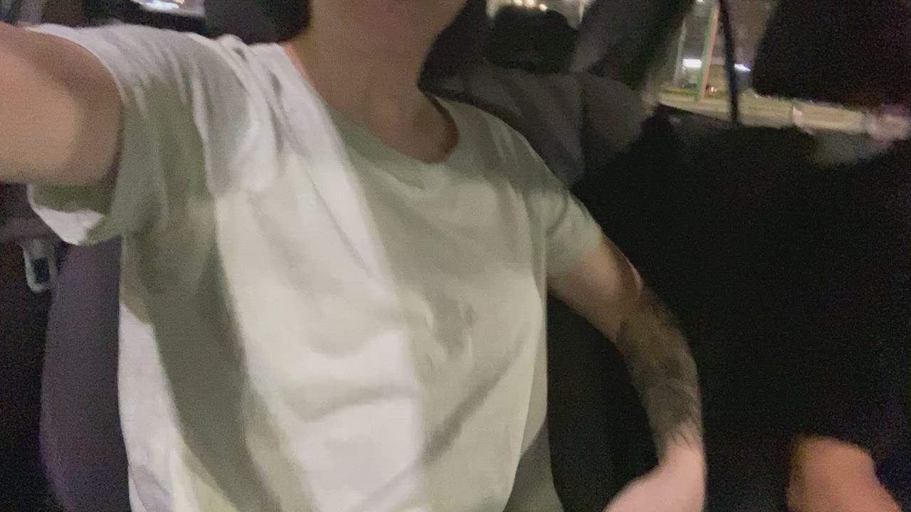 Would you get naughty with me in public ?🥰[f]
