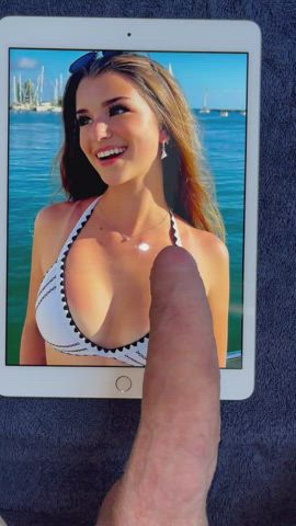 Brooke Monk gets a huge load on her beautiful body💦