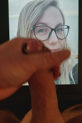 Love cumming on blondes