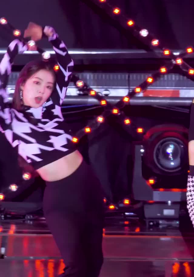 200104 Red Velvet IRENE 4