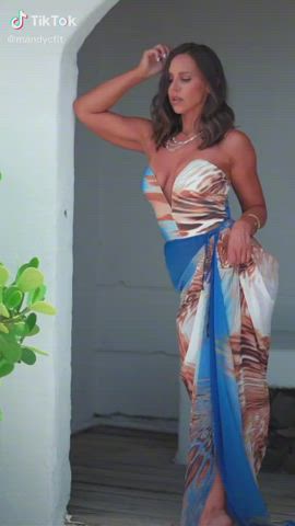 amateur armpits dress high heels homemade milf tiktok gif