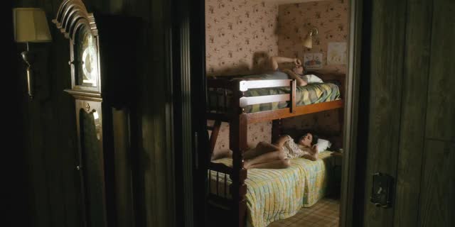 /r/celebrityplotarchive - Tania Raymonde in Goliath (TV Series 2016– ) [S02E07]