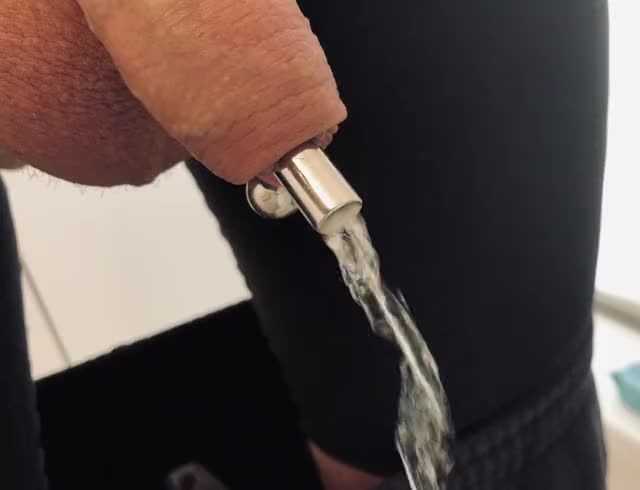 Prince Albert Wand Piss