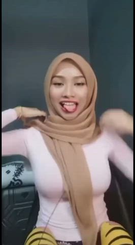 amateur big tits cute gif