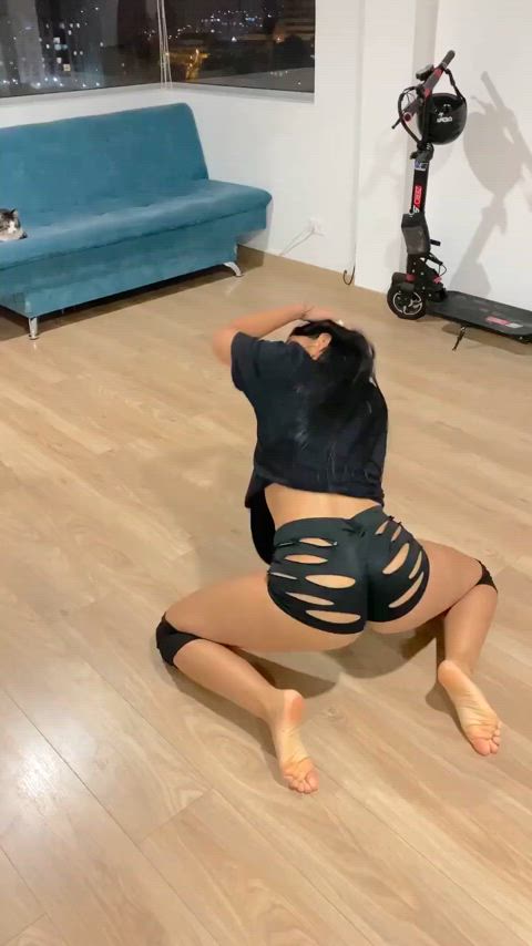 ass colombian twerking latinas gif