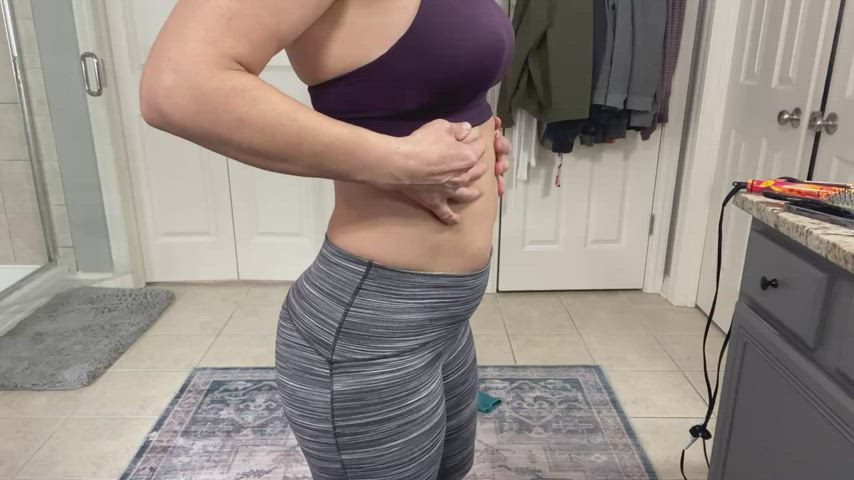 CrossFit milf (F42) post workout drop