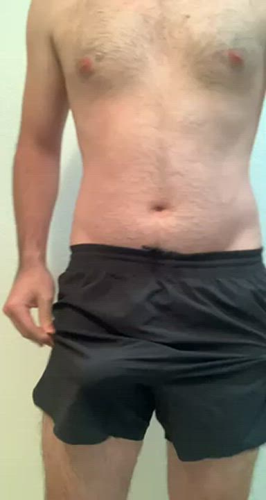 I can’t keep it in my shorts ?‍♂️