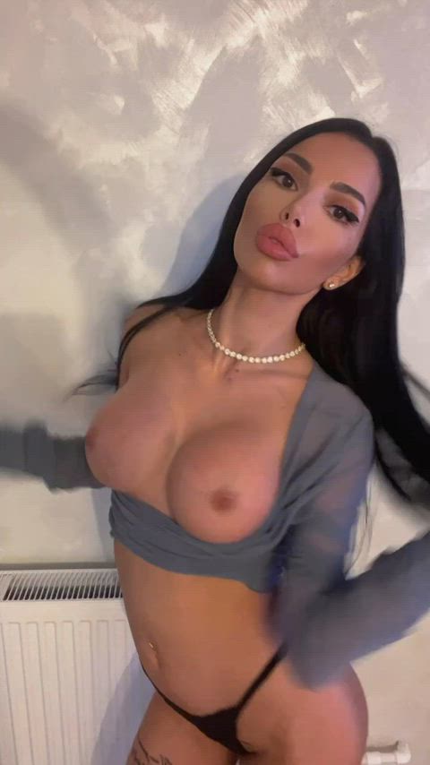 It's been a hell of a day, please help your bimbo slut to relax🥺🥵💦