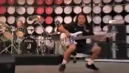 Robert Trujillo Crab Walk