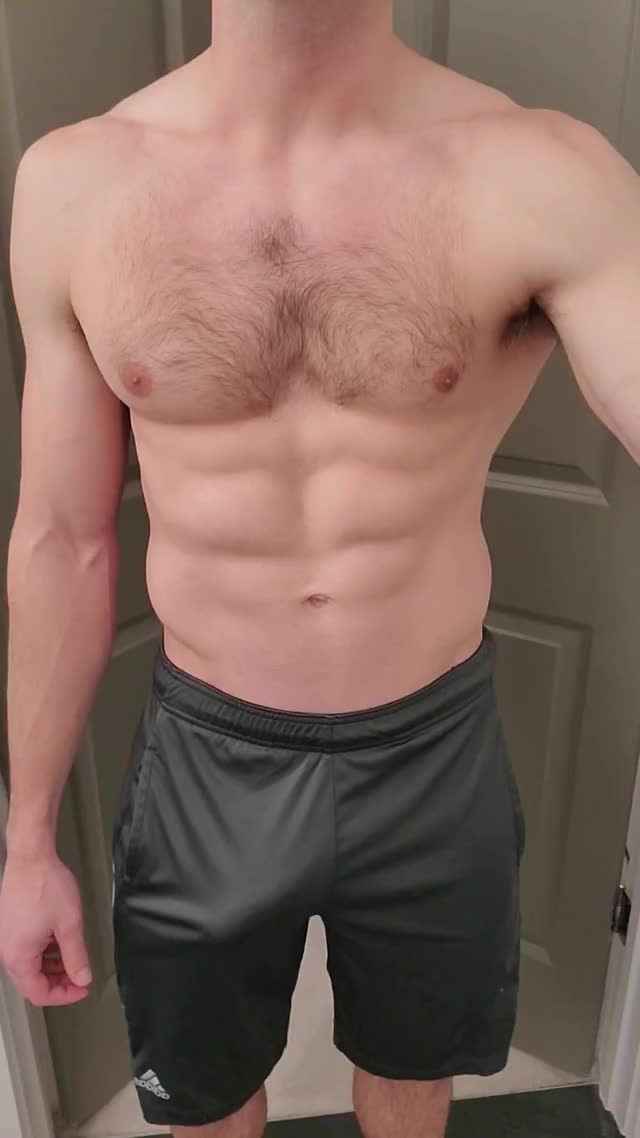 Is this bulge is my gym shorts distracting?