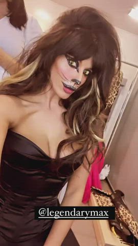 Big Tits Celebrity Cleavage gif