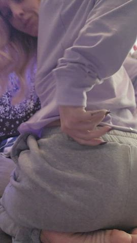 I guess milfs still do like anal !