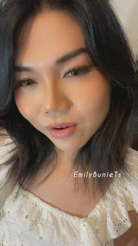 Pretty enough for you to suck me?