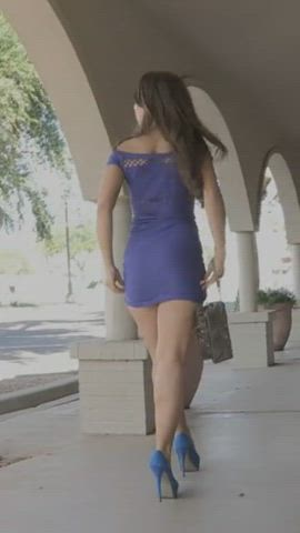 Amateur Ass Exhibitionist Girls Public Pussy Pussy Lips gif