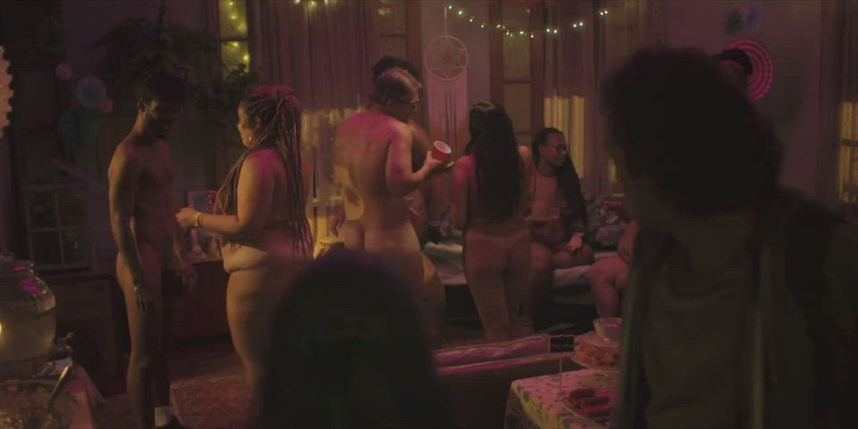 Group - Shippados s01e08-12 (BR2019) (9/9) - Nudist party part 2: announcements