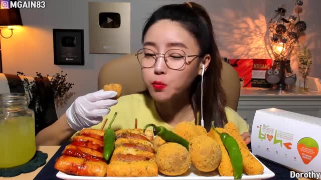 도로시_bhc사이드메뉴 뿌링치즈볼 뿌링치즈스틱 뿌링소떡소떡