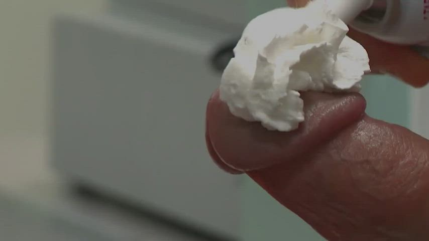 [Reddit] Couldn't get you a cake in time~ But I'm sure your gonna like this much