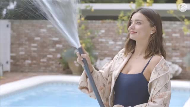 Miranda Kerr Sand