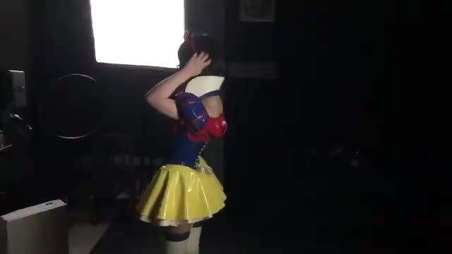 Snow white cosplay by Eri Kitami