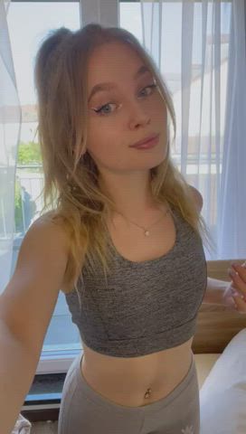 [Onlyfans][Sophiemorgan] My juicy ass would look better sitting on your face