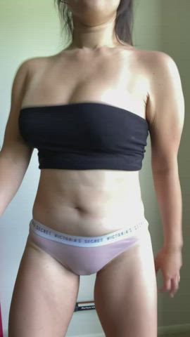 Shaking tits! Watch them pop out!