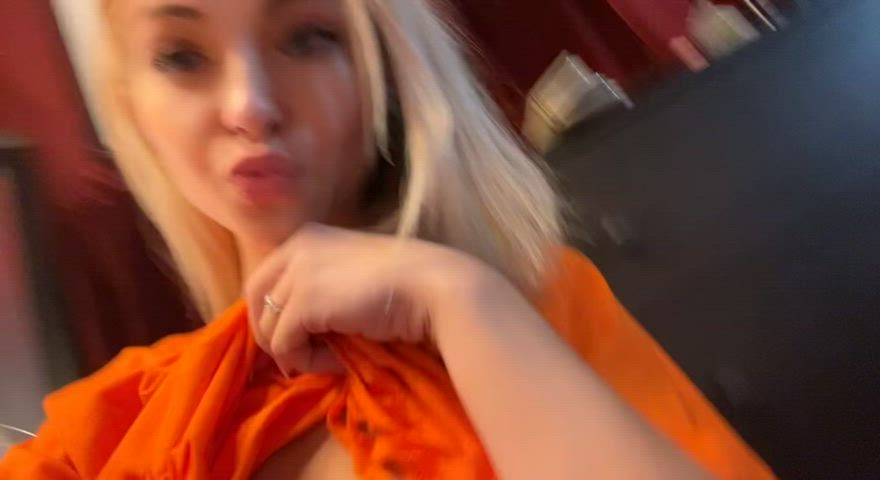 Everyone I fuck can't last more than a few minutes. 18 [F]