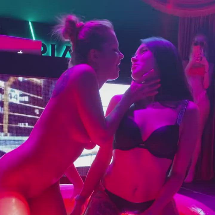 strippers kiss
